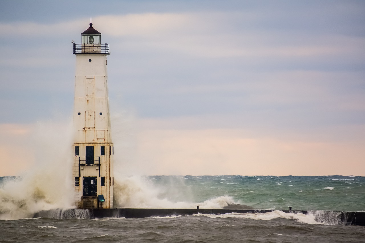 lighthouse, water, coast-1107374.jpg