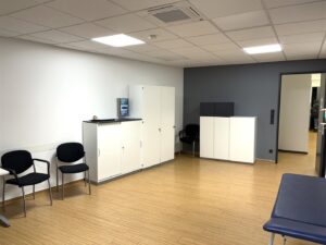 Sprechzimmer 1 (anderer Blickwinkel)