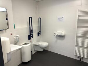 rollstuhlgerechtes WC